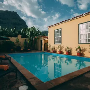 https://hotel-rural-la-casa-amarilla.in-canary-islands.com